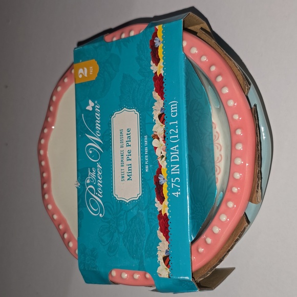 The Pioneer Woman Sweet Romance  4.75-Inch Stoneware Mini Pie Plate Set of 2 NWT - Picture 7 of 10